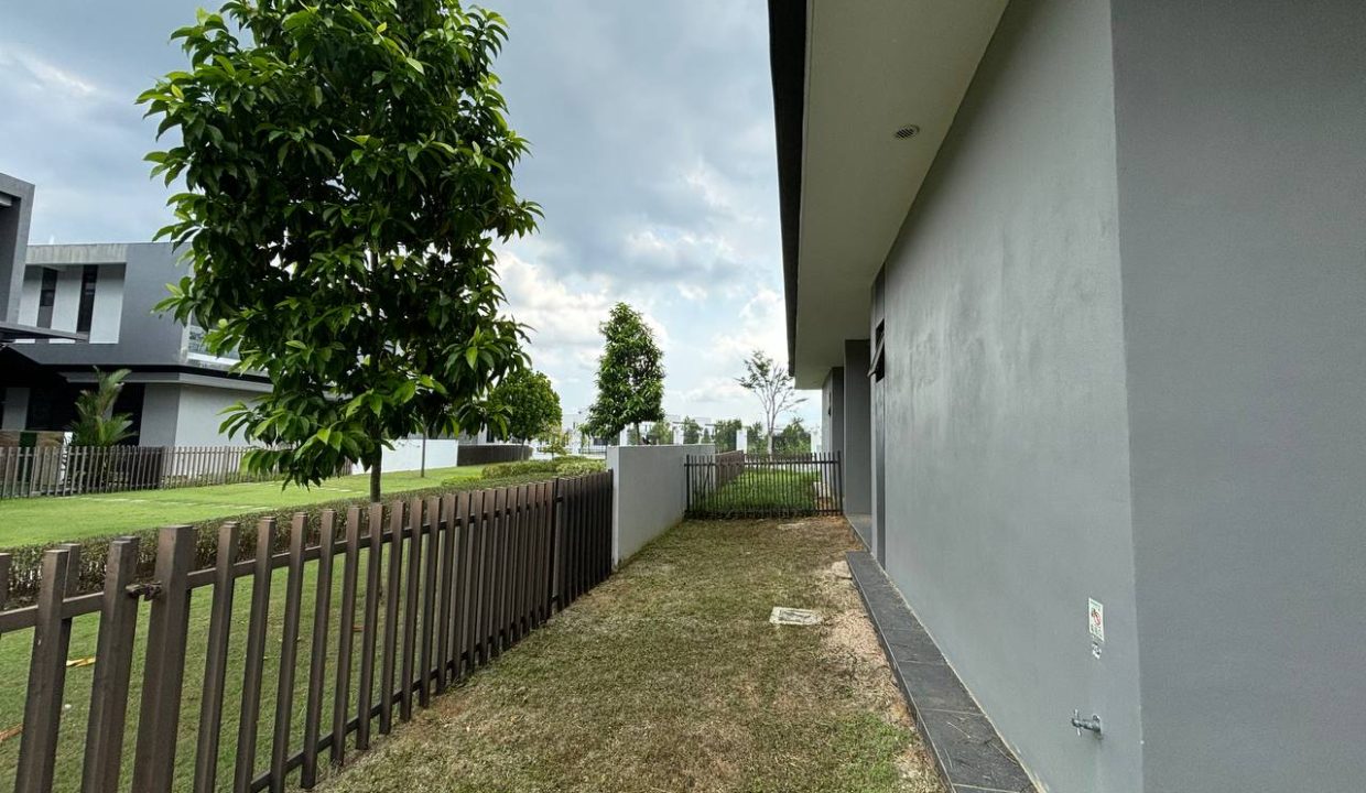 6201628301353663618
