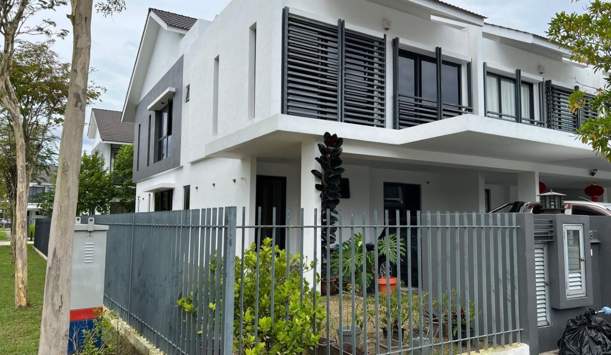 Double Storey LinkWisteria, Rimbayu FOR SALE