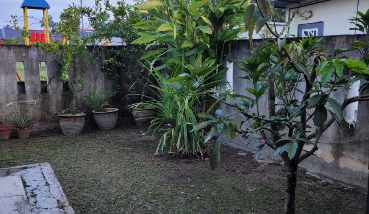 5828899631973642933