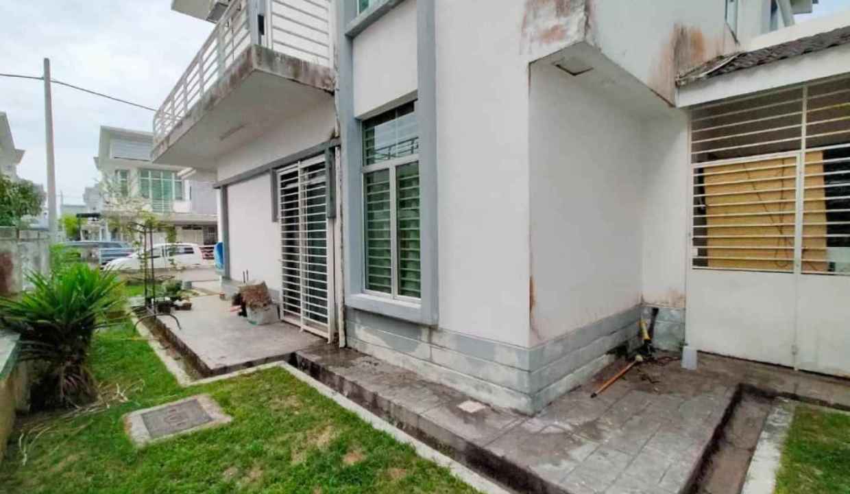 list-132374-04-696e3d238e1640.76858645