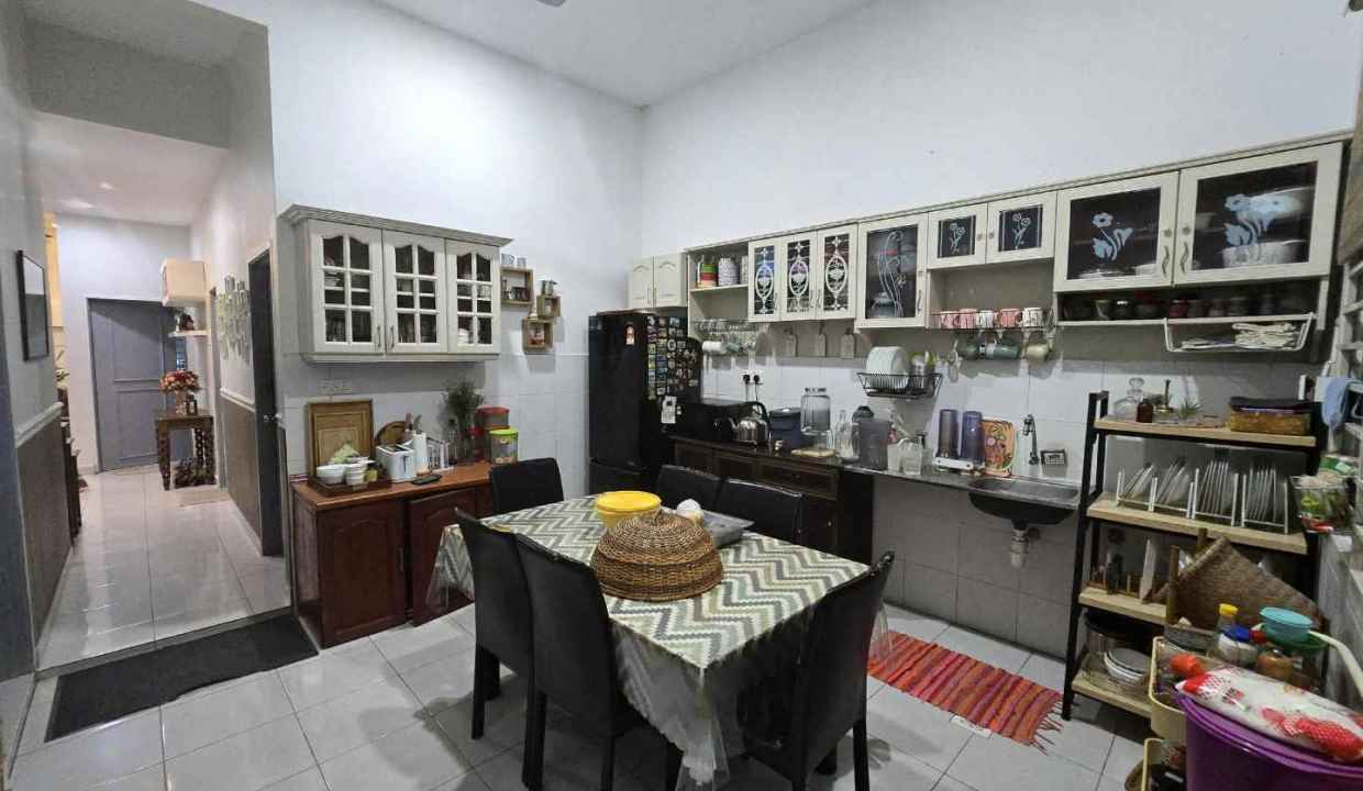 list-78334-16-68065edff3bb50.76692632