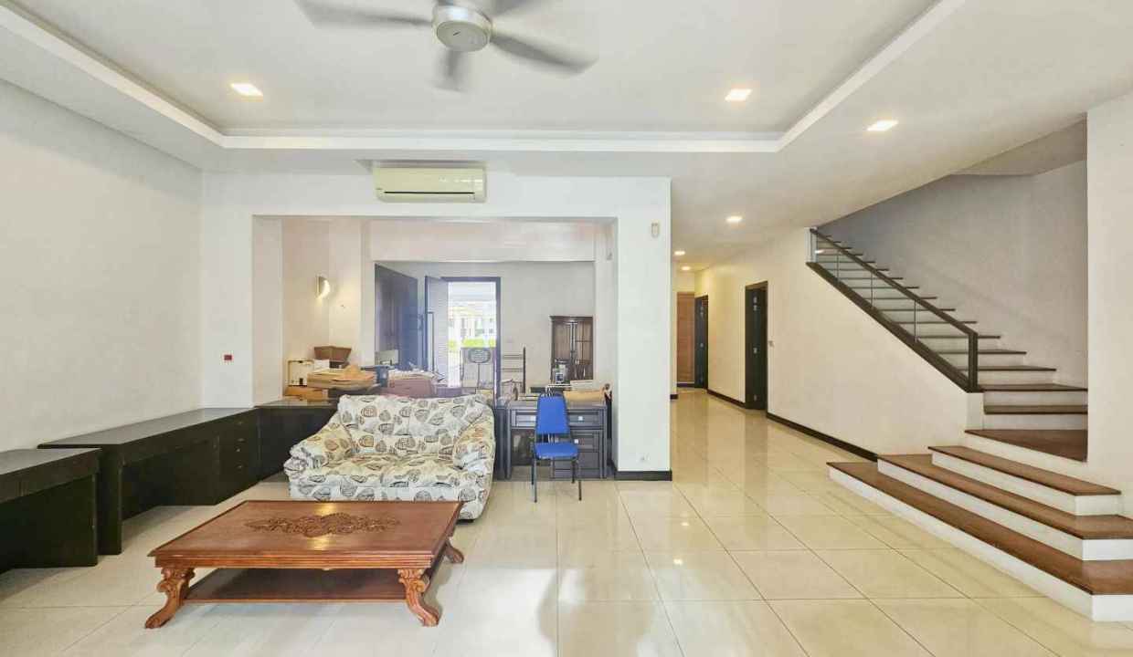 list-48649-06-67467172d58802.00428310