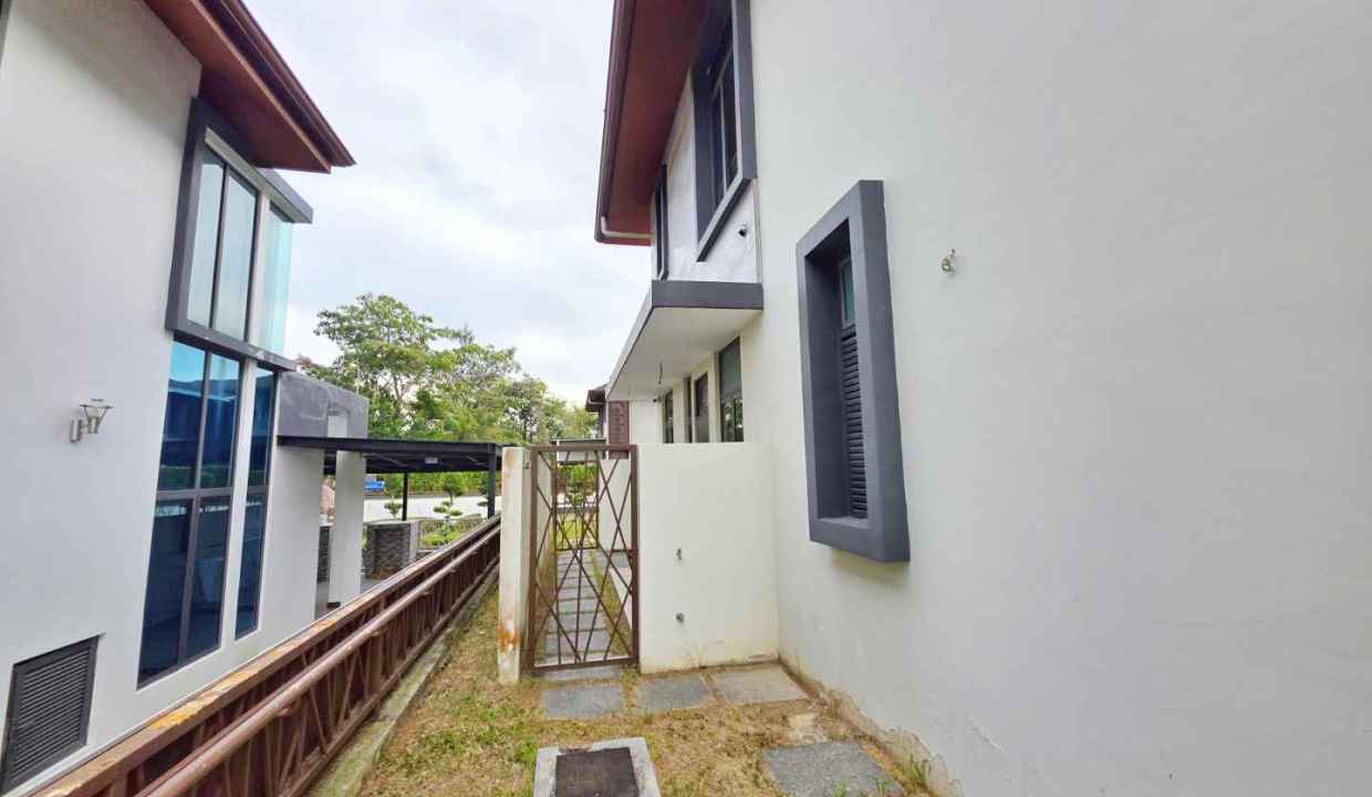 list-99950-09-6894b0efe57eb4.02340376