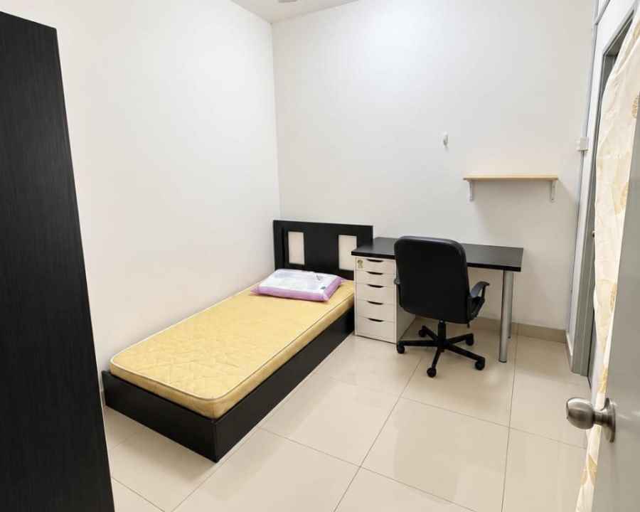 3-Storey Upper Townhouse Bandar Saujana Putra (4)