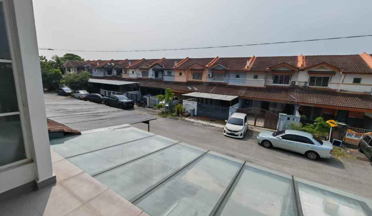DOUBLE STOREY HOUSE @ JALAN SP , BANDAR SAUJANA PUTRA (19)
