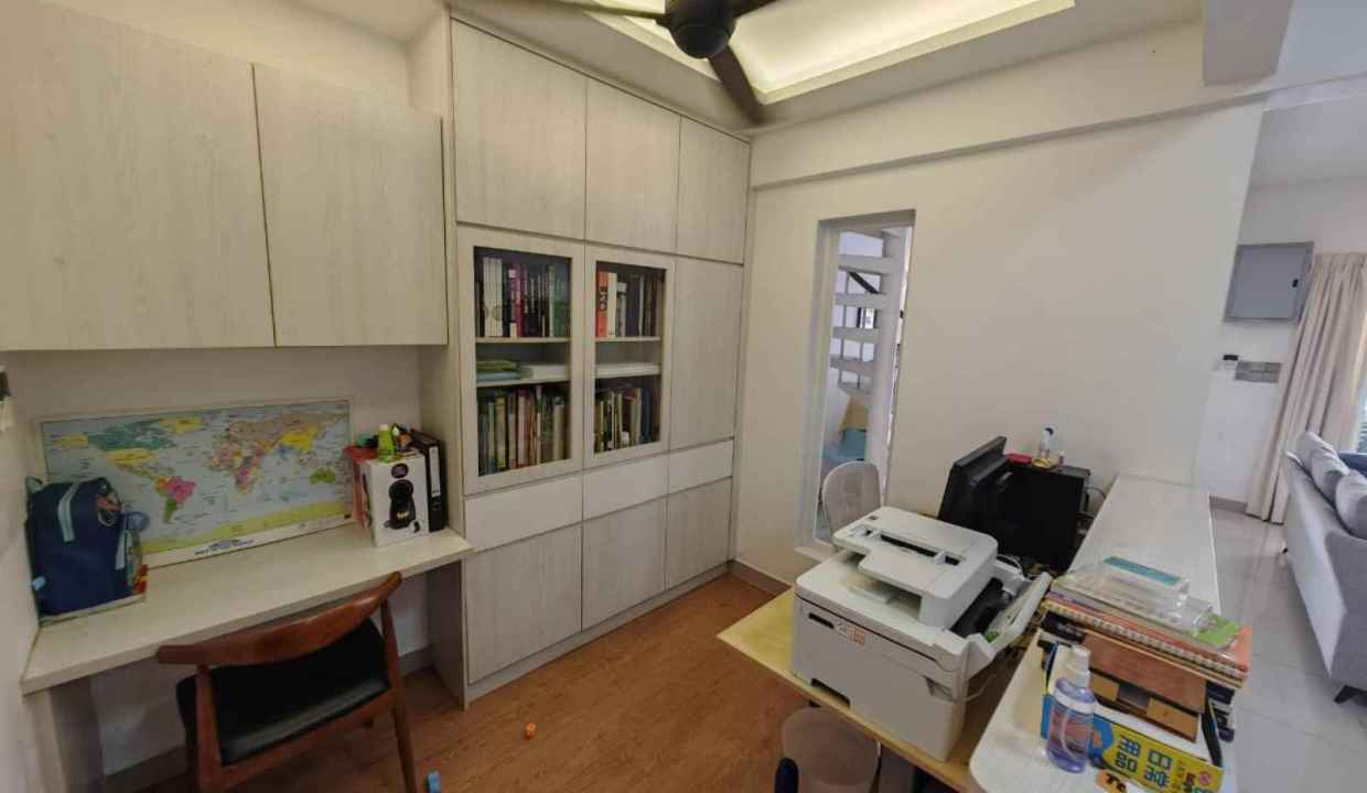 DOUBLE STOREY HOUSE @ JALAN SP , BANDAR SAUJANA PUTRA (7)