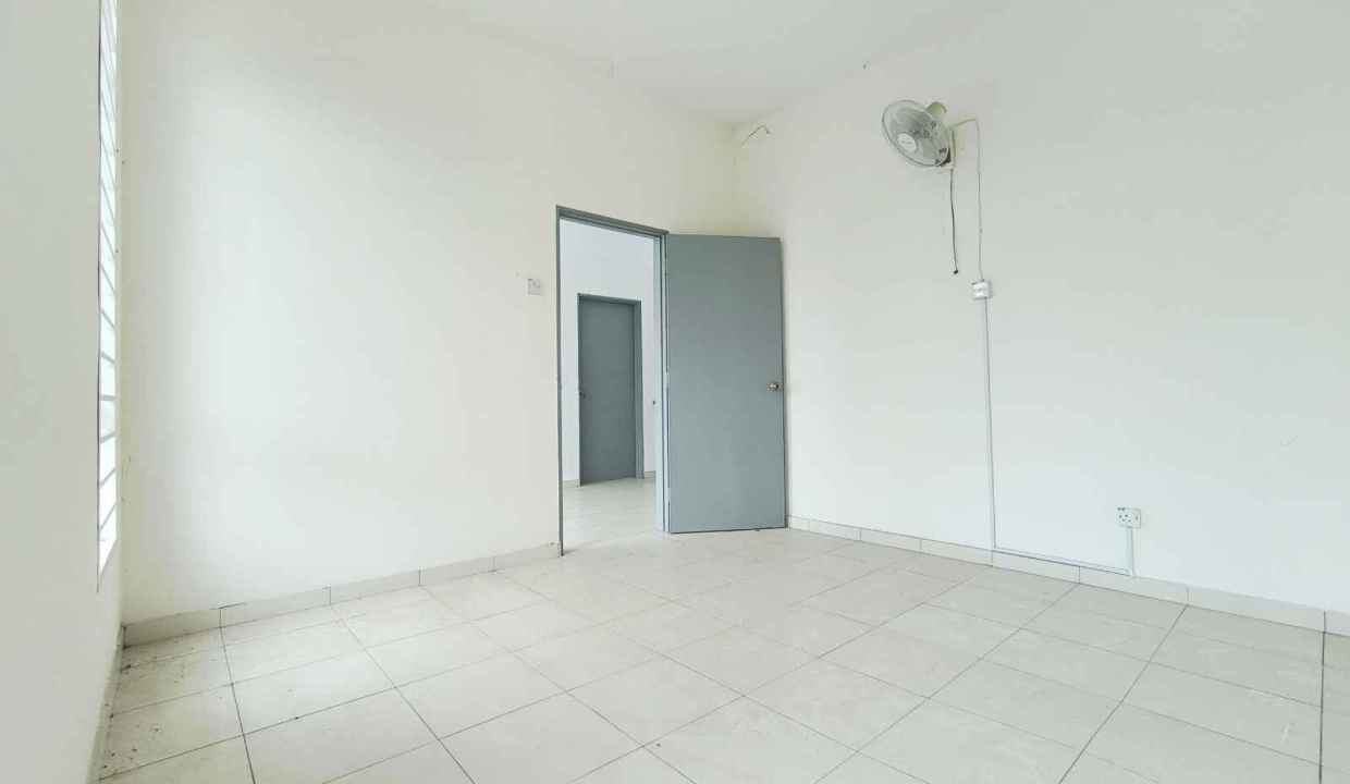 Double Storey Semi D Corner Lot Bandar Saujana Putra (17)