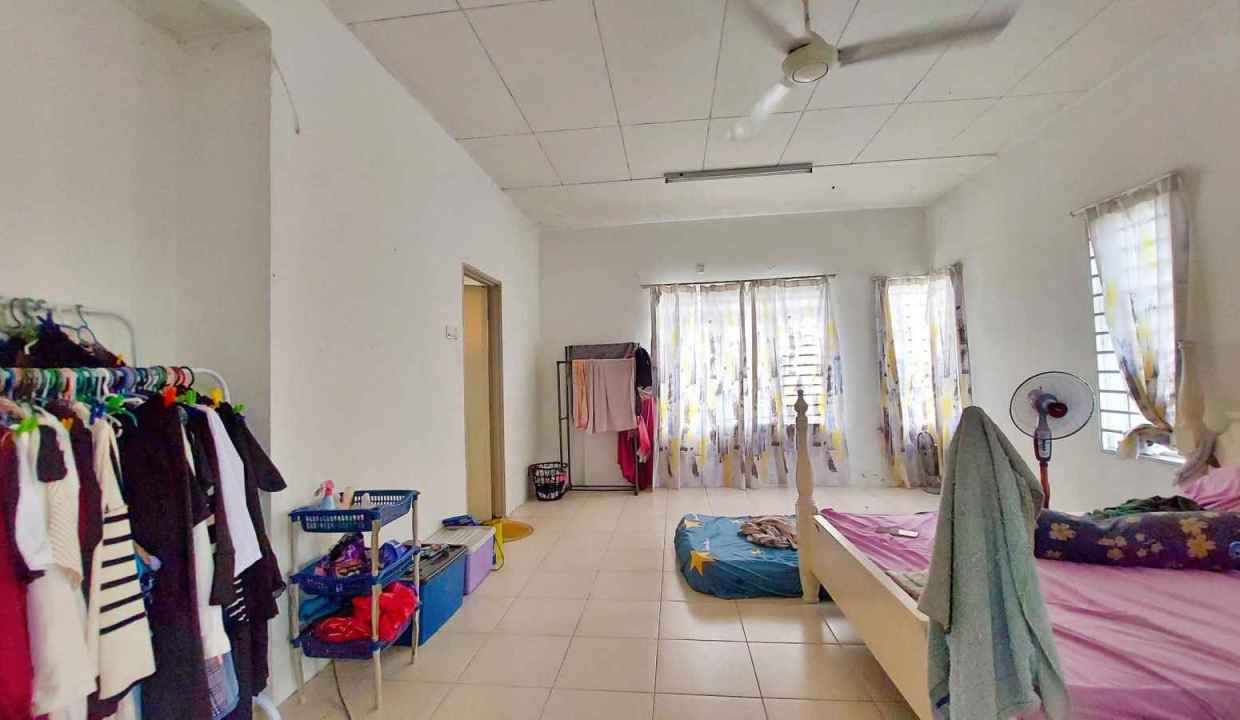 END LOT Double Storey Terrace, SP 3, Bandar Saujana Putra, Selangor (7)