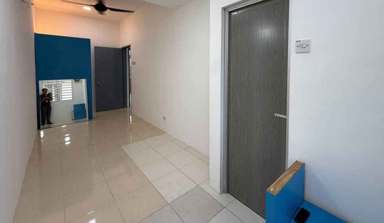 Facing Open 2 Storey House Saujana Putra 8 BANDAR SAUJANA PUTRA sp8 (10)