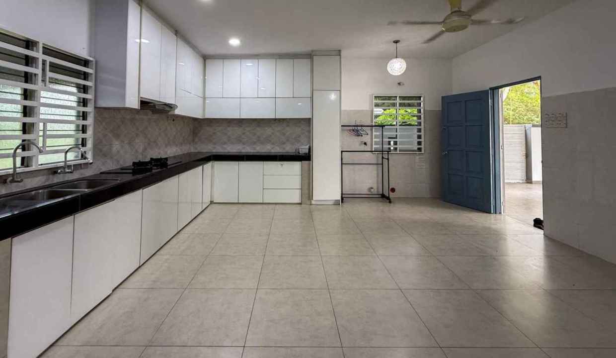 Facing Open 2 Storey House Saujana Putra 8 BANDAR SAUJANA PUTRA sp8 (12)