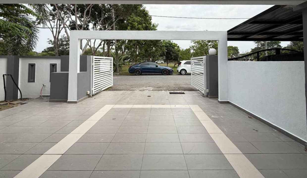 Facing Open 2 Storey House Saujana Putra 8 BANDAR SAUJANA PUTRA sp8 (17)