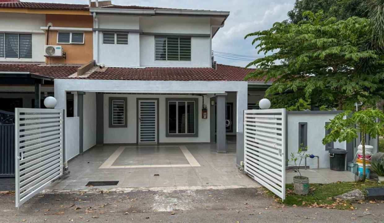 Facing Open 2 Storey House Saujana Putra 8 BANDAR SAUJANA PUTRA sp8 (32)