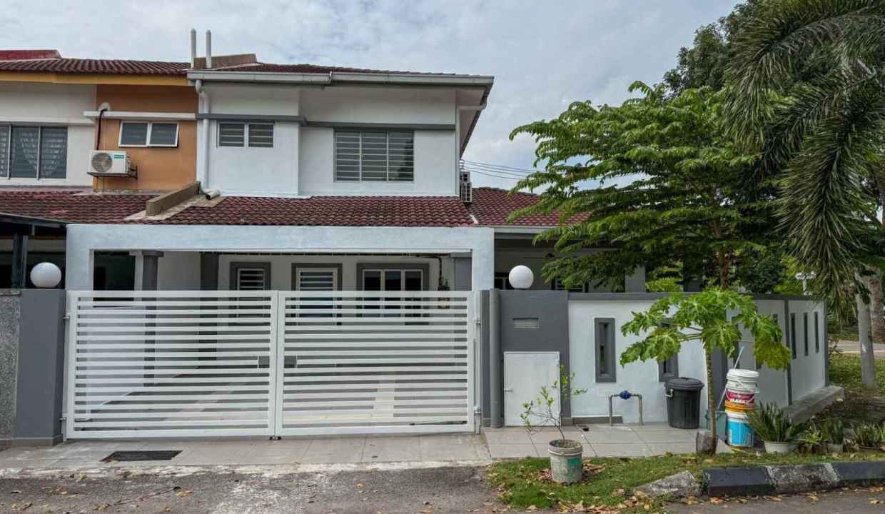Facing Open 2 Storey House Saujana Putra 8 BANDAR SAUJANA PUTRA sp8 (33)