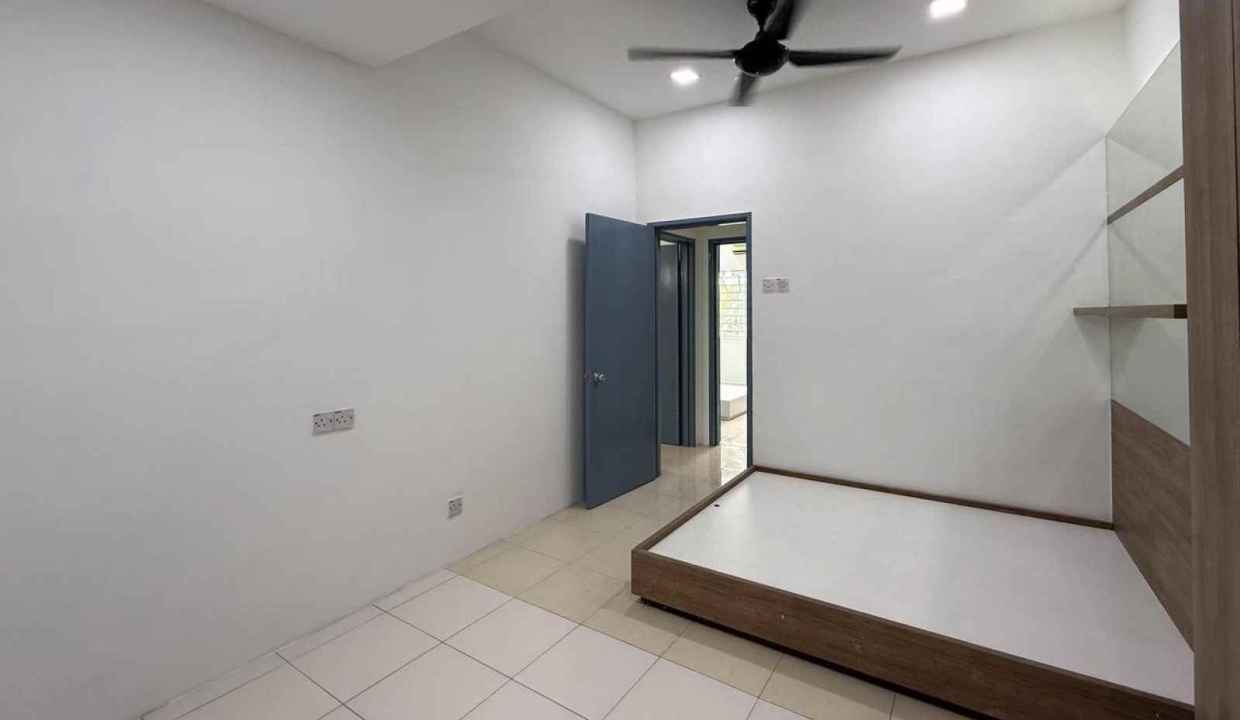 Facing Open 2 Storey House Saujana Putra 8 BANDAR SAUJANA PUTRA sp8 (7)