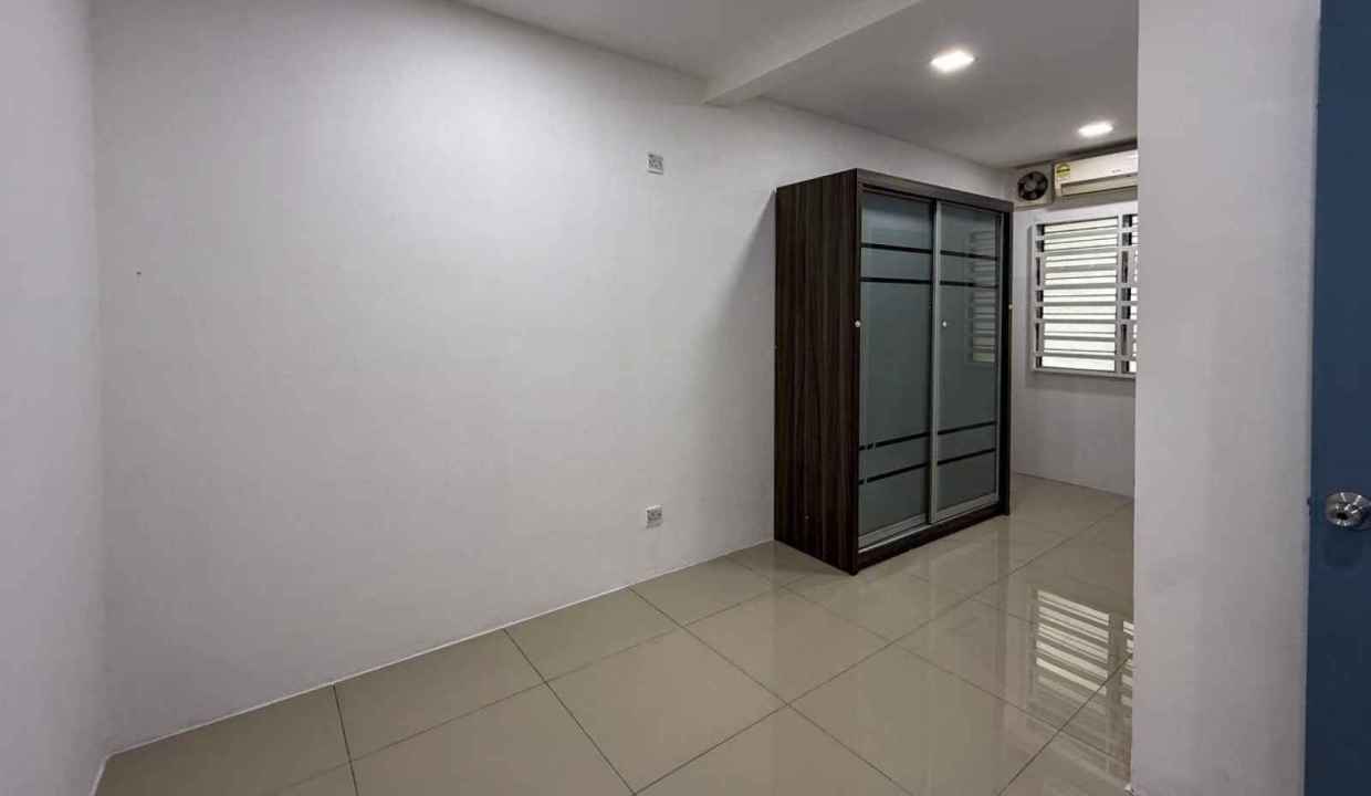 Facing Open 2 Storey House Saujana Putra 8 BANDAR SAUJANA PUTRA sp8 (8)